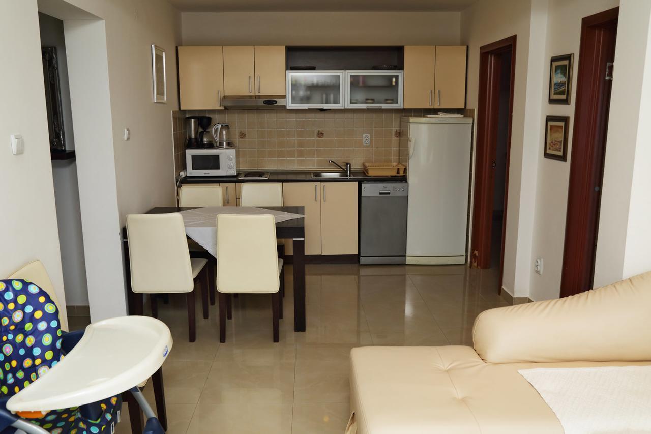 Apartmani Irena Petrovac na moru Exterior foto