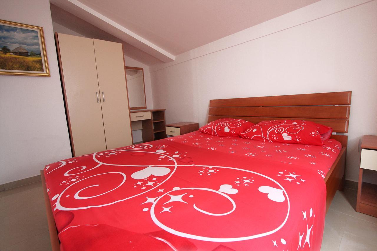 Apartmani Irena Petrovac na moru Exterior foto