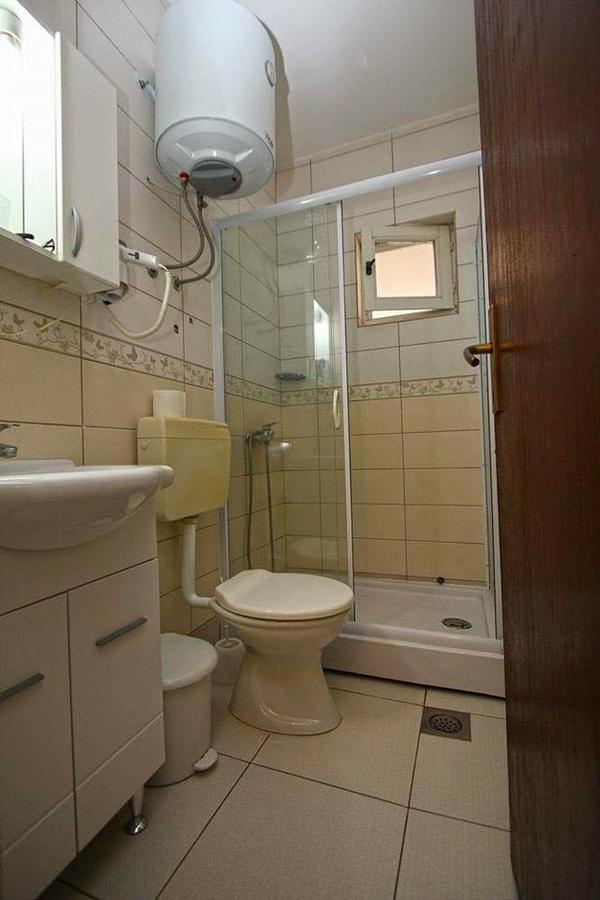 Apartmani Irena Petrovac na moru Exterior foto