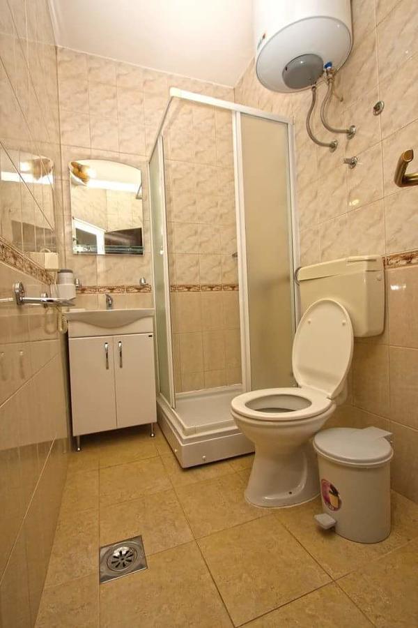 Apartmani Irena Petrovac na moru Exterior foto