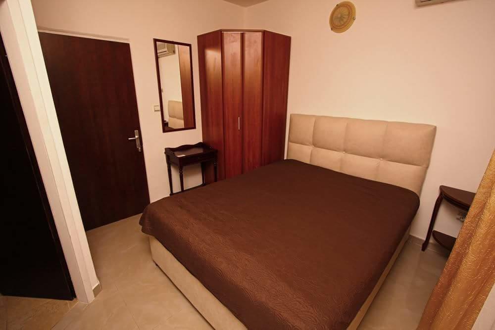Apartmani Irena Petrovac na moru Exterior foto